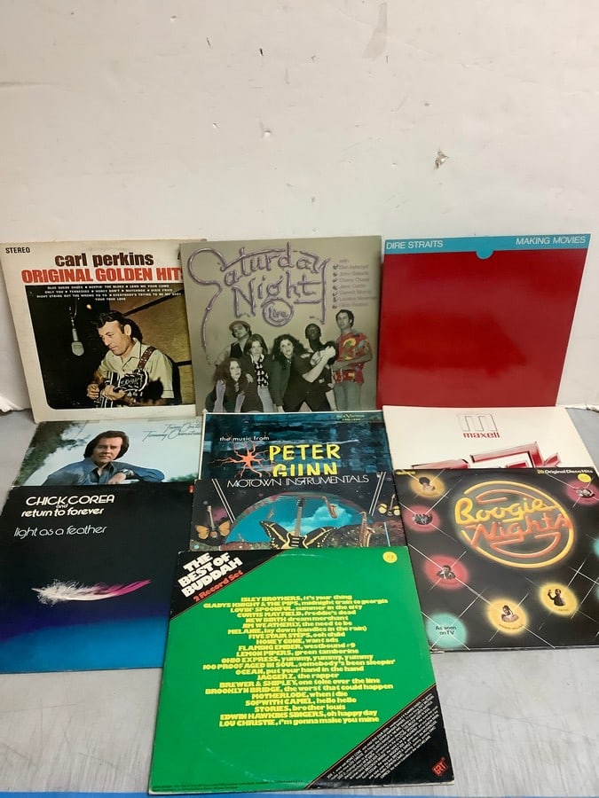 Vintage records(Dire Straits, Tommy Overstreet, and more) (1 of 1)