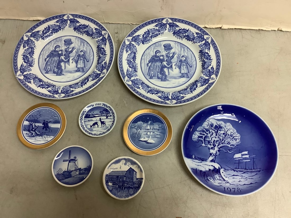 Decorative ceramic plates(Staffordshire, Spode, Royal Copenhagen, and more-longest 9.5in.): Decorative ceramic plates(Staffordshire, Spode, Royal Copenhagen, and more-longest 9.5in.)