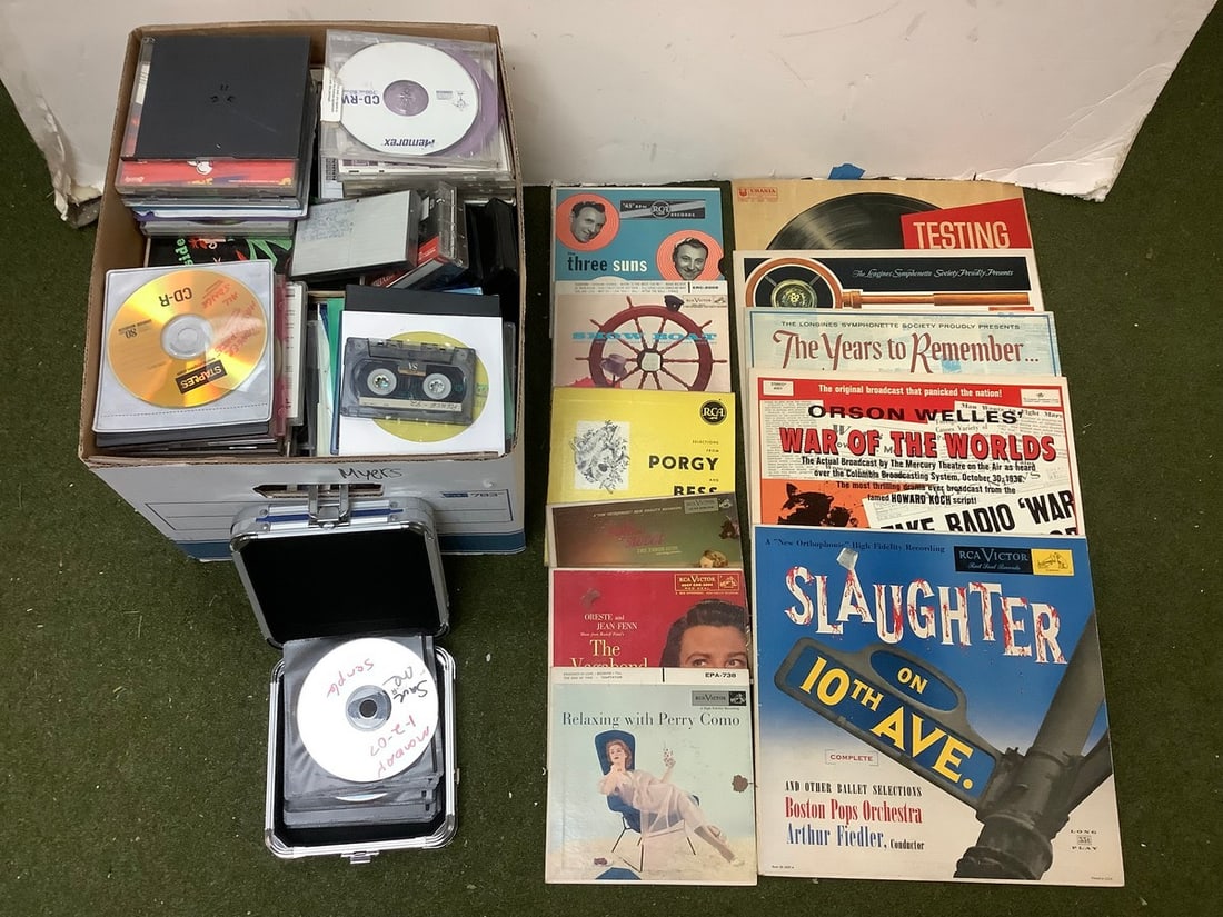 Vintage Records (Perry Como, Frank Knight, The Three Suns, etc) and Bin full of Vintage CDs and CD (1 of 1)