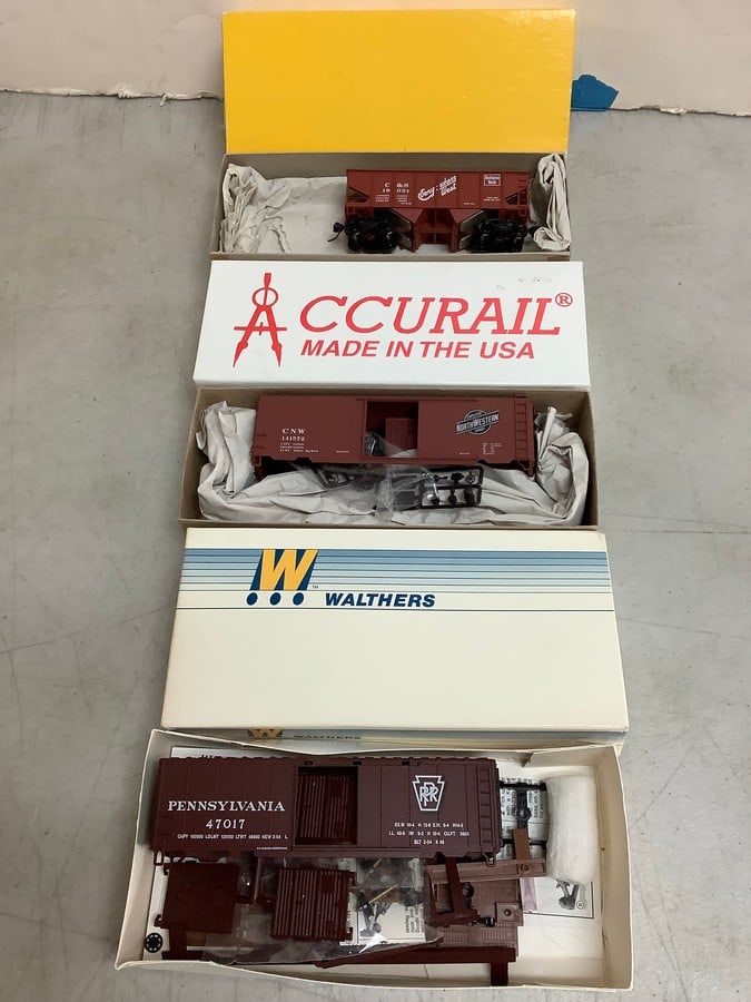 Vintage Trains and Walthers Model Kit (1 of 1)