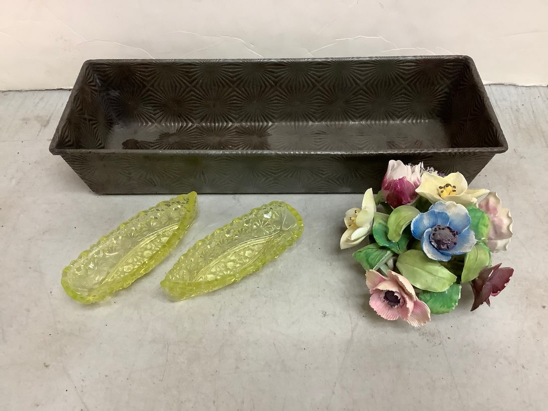 Yellow Depression Glass (4.5in Long), Staffordshire Floral Ceramic and more: Yellow Depression Glass (4.5in Long), Staffordshire Floral Ceramic and more