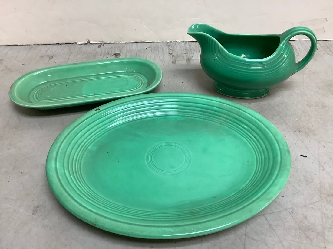Fiestaware Plates (Longest - 12.75in) and Pitcher: Fiestaware Plates (Longest - 12.75in) and Pitcher