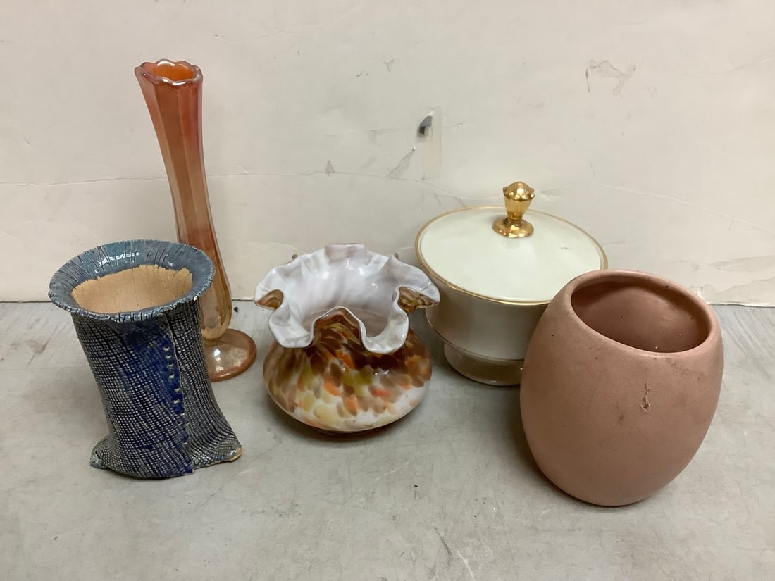 Lenox container with lid, decorative vases, and pottery mug(tallest 8.5in.): Lenox container with lid, decorative vases, and pottery mug(tallest 8.5in.)