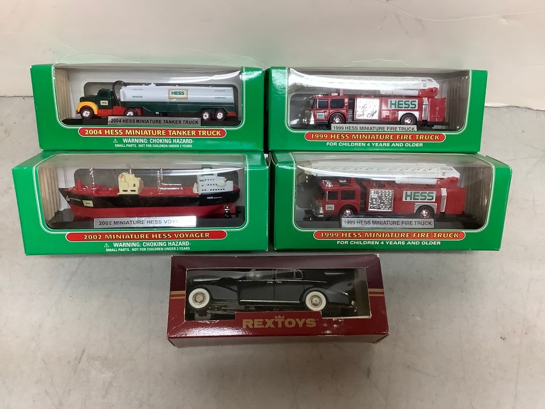 HESS firetrucks(1999-2004) and Rextoys model car: HESS firetrucks(1999-2004) and Rextoys model car