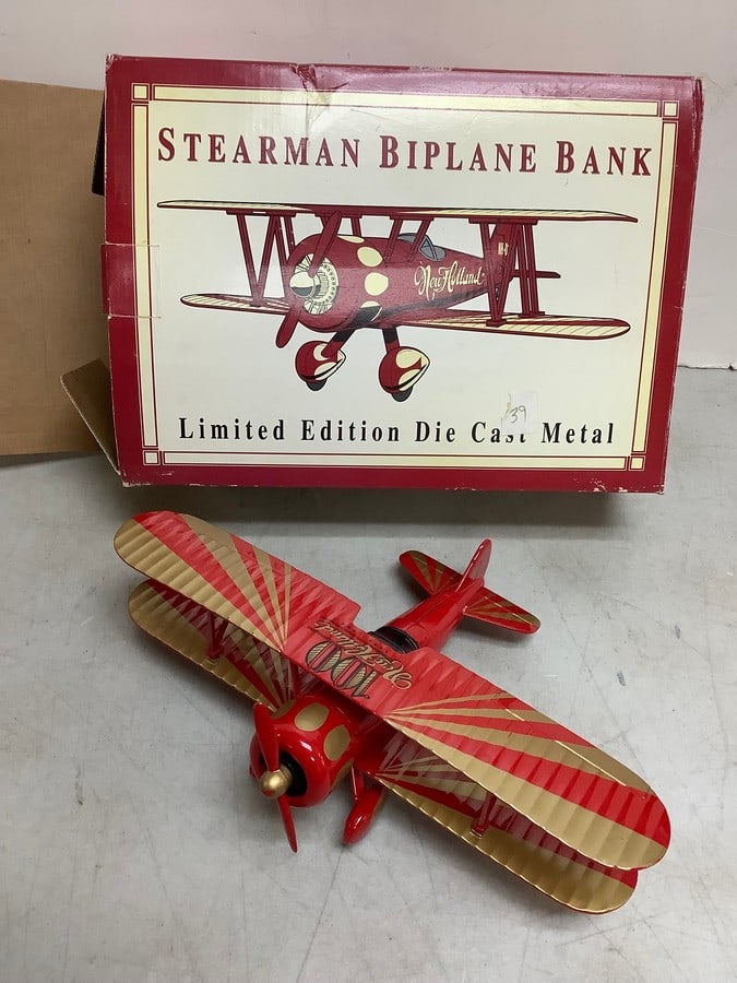 100 New Holland Stearman Biplane Bank(4in.tall, 11in.long-wing to wing): 100 New Holland Stearman Biplane Bank(4in.tall, 11in.long-wing to wing)