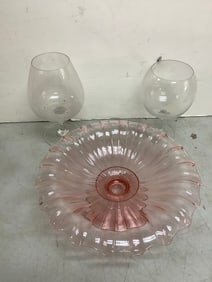 Glass fruit bowl and wine glases(tallest 8in.)