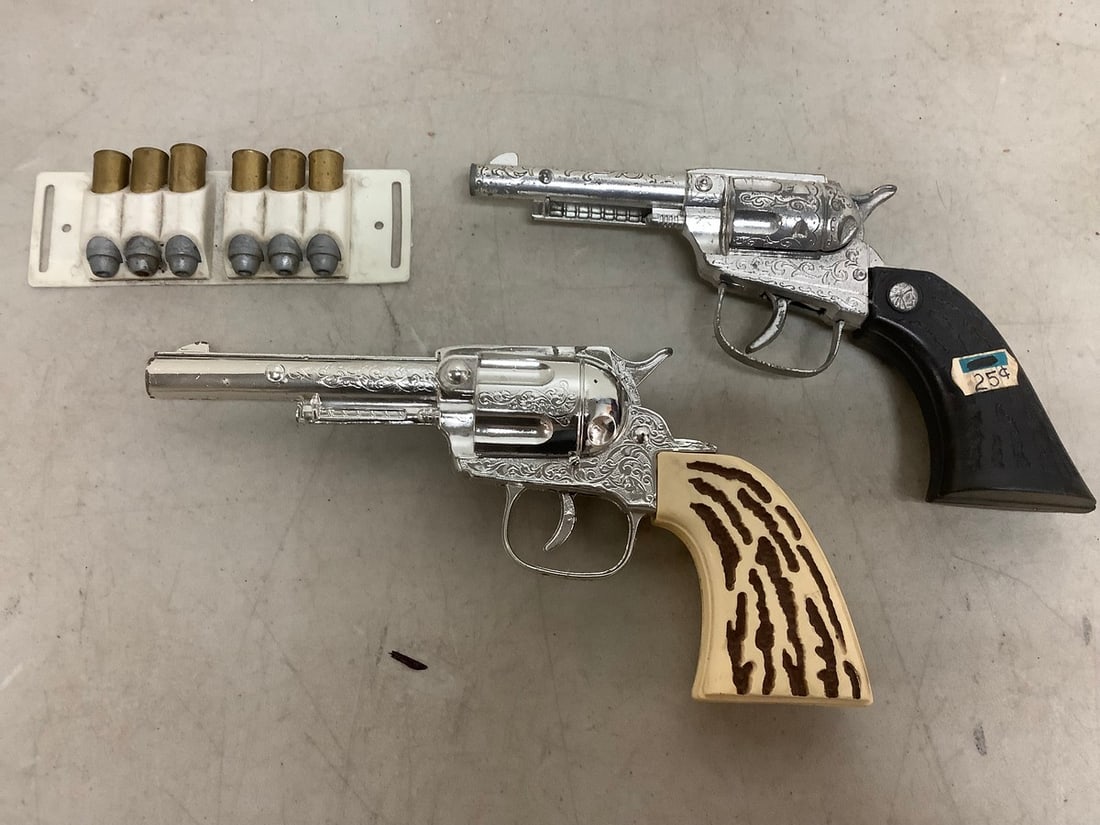 Toy guns and ammo (1 of 1)
