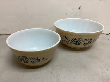 Pyrex bowls(largest 4in.tall, 8.75in.across)