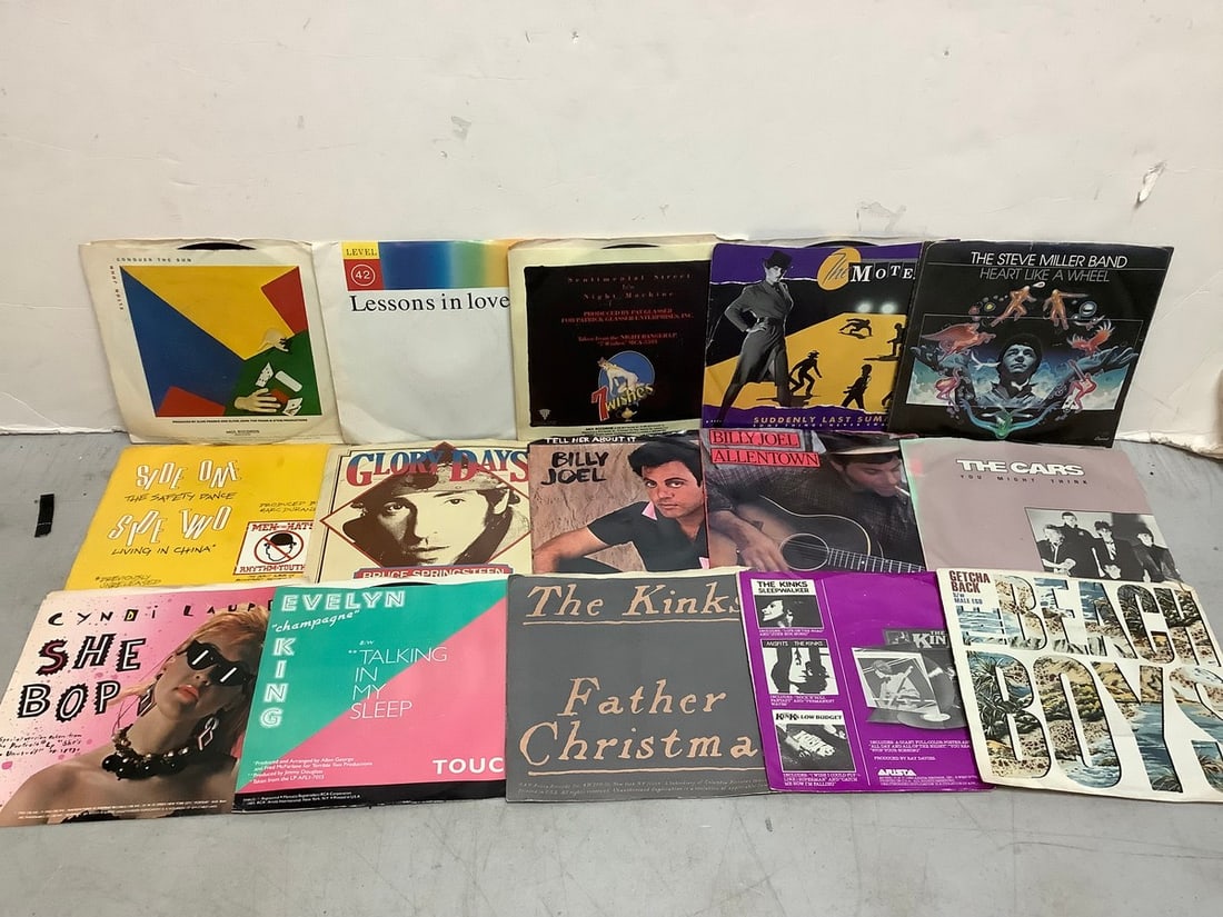 Vintage 45's(The Steve Miller Band, Cyndi Lauper, and more): Vintage 45's(The Steve Miller Band, Cyndi Lauper, and more)