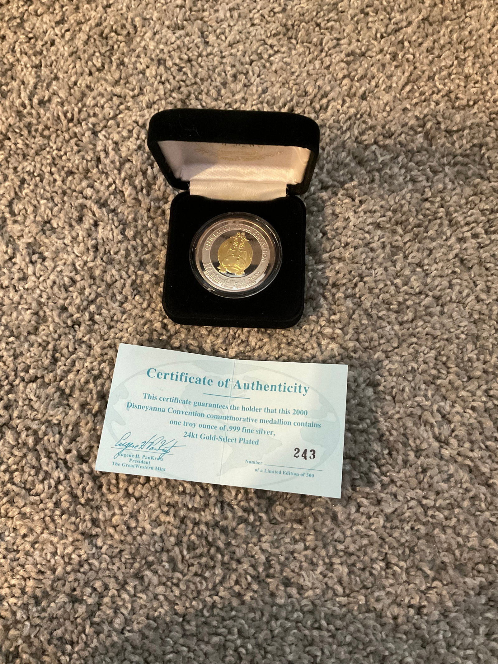 2000 Official Disneyana Convention: It's A Small World #243 with COA: 2000 Official Disneyana Convention: It's A Small World #243 with COA