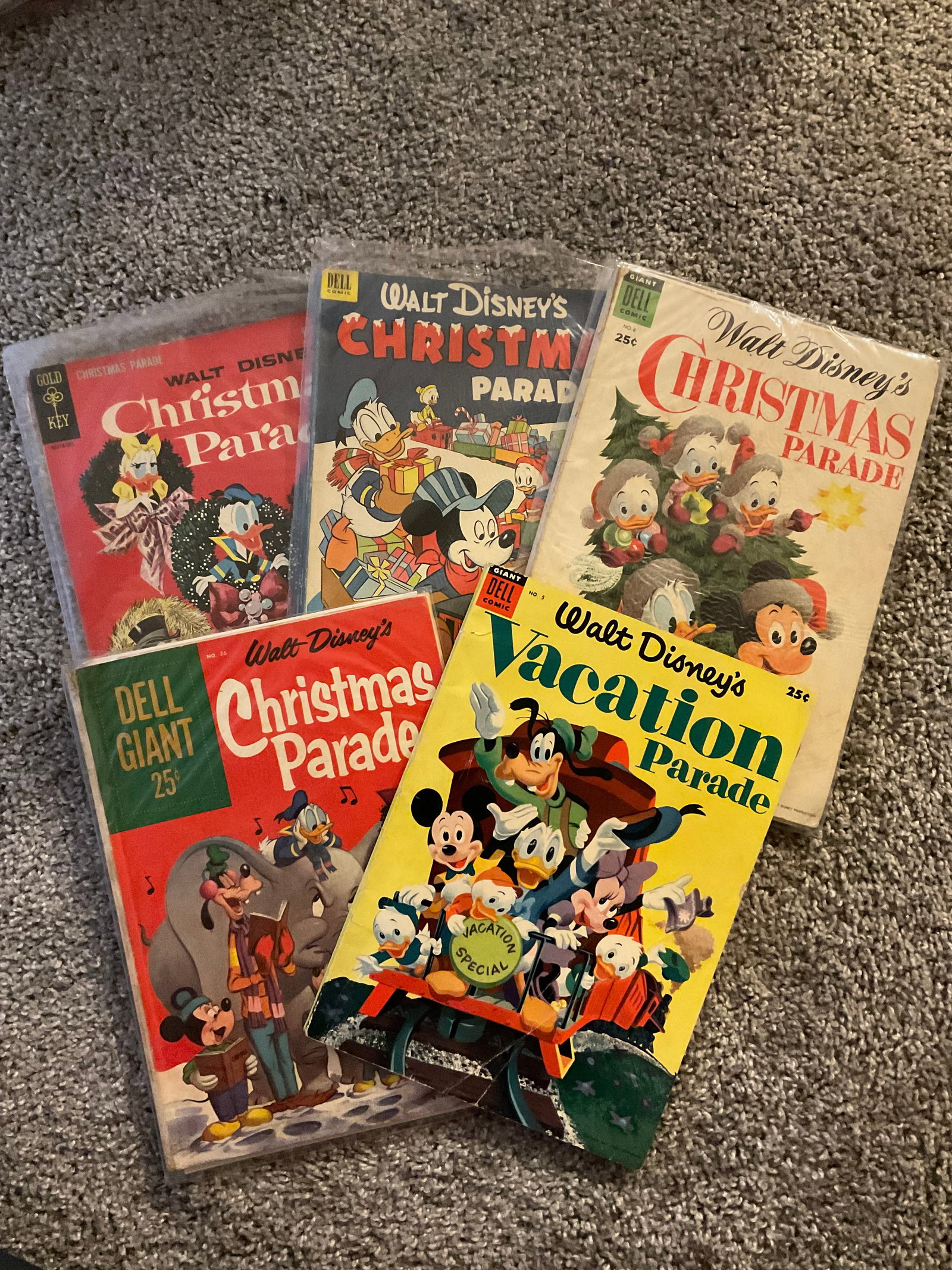 lot of vintage 25 cent comics: lot of vintage 25 cent comics