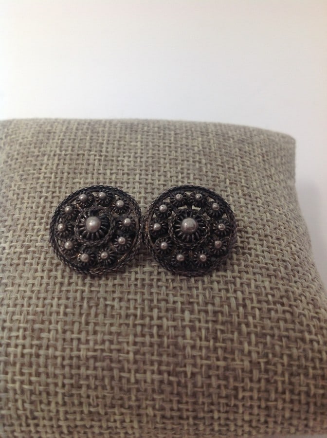 Antique Dotch Zeeland Silver Filigree 4g 1.25?? x 0.5: Antique Dotch Zeeland Silver Filigree 4g 1.25” x 0.5”