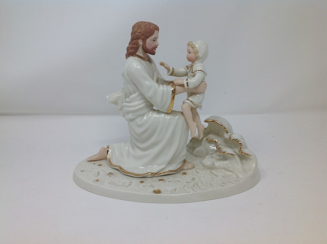 Lenox Footprints Figure 7.75?? x 9.5?? x 6 (1 of 1)