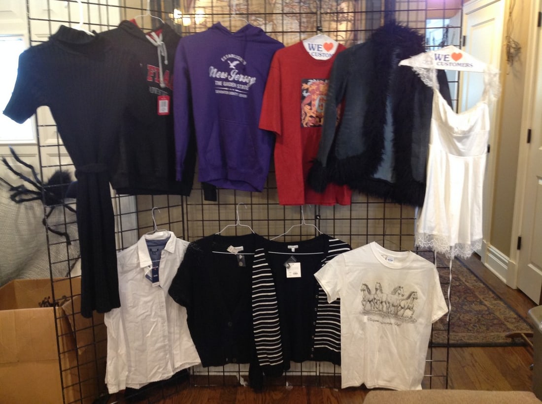 Lot of 10 Womens clothing, 3 small, 7 medium: Lot of 10 Womens clothing, 3 small, 7 medium