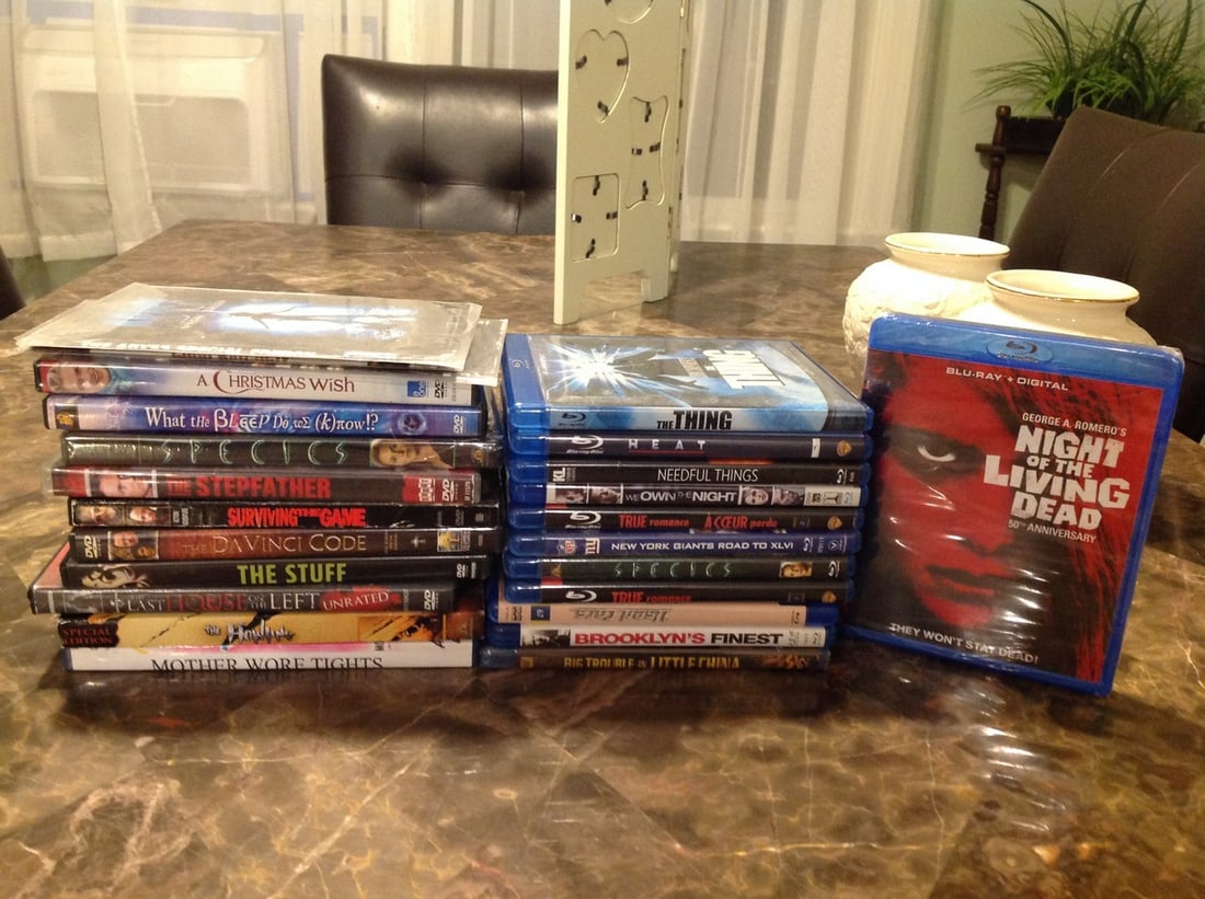 Lot of Blue ray and DVDs: Lot of Blue ray and DVDs