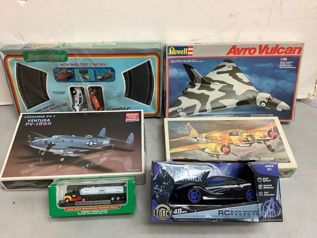 Various models(Marvel Black Panther, Revell Avro Vulcan, and more): Various models(Marvel Black Panther, Revell Avro Vulcan, and more)