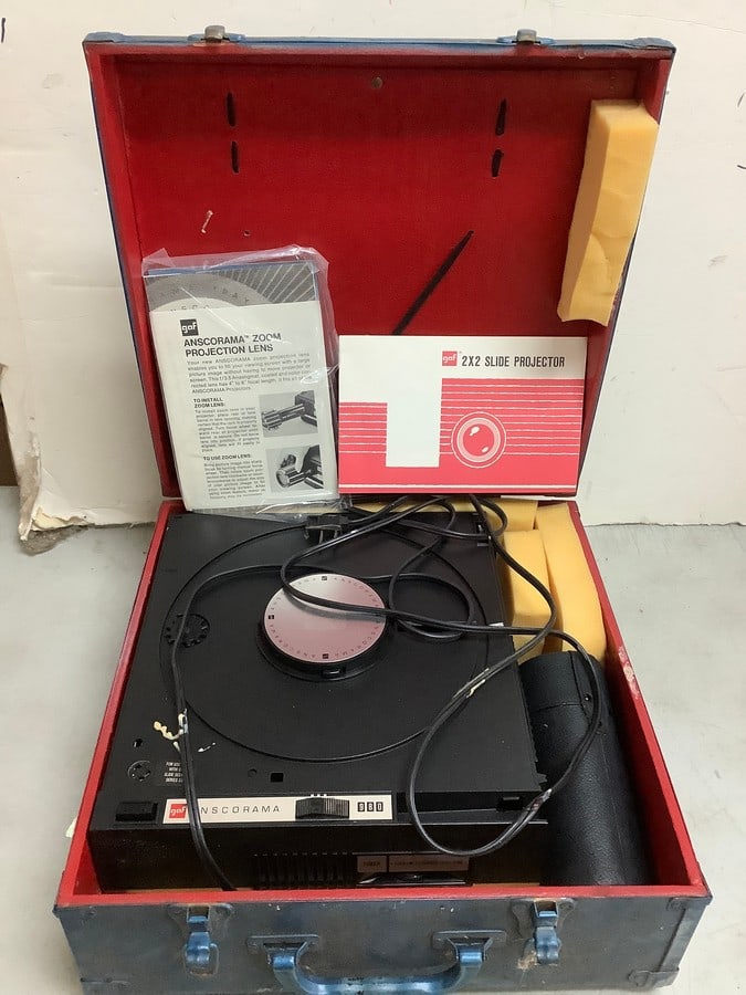 Vintage Anscorama projector in case(15in.x15in.x7in.) (1 of 1)