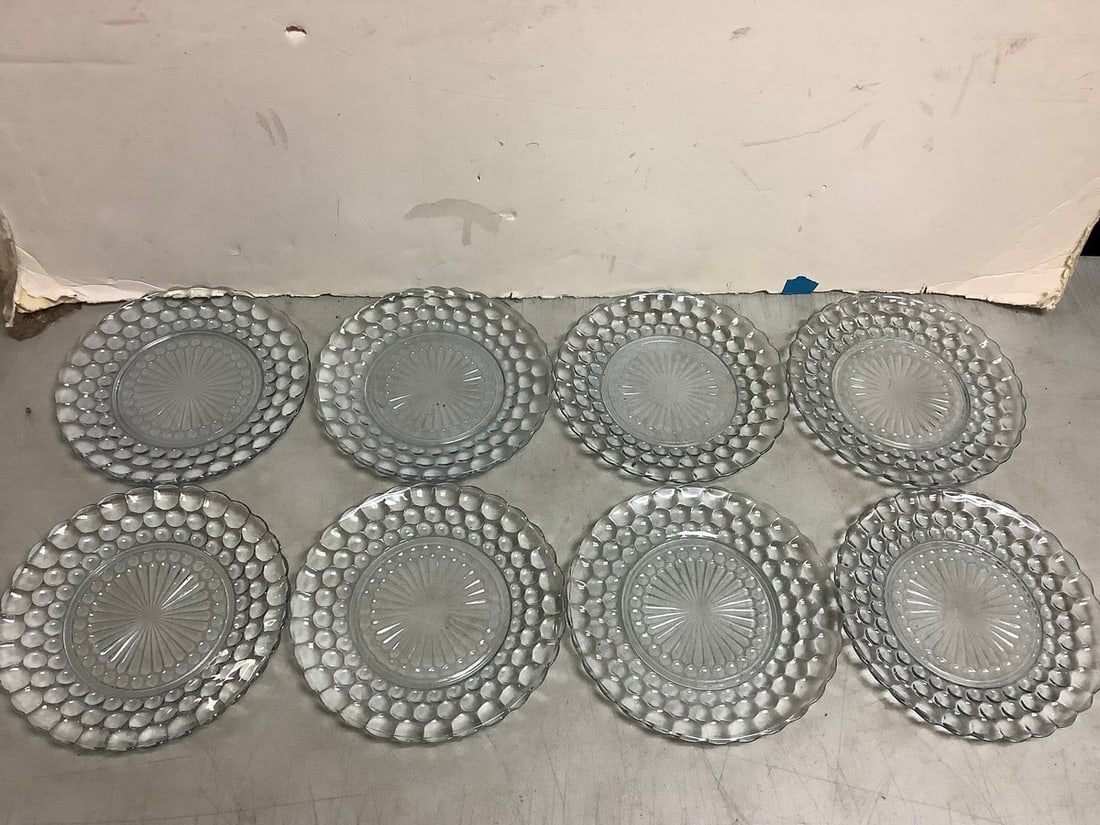 8 Light Bue Bubble Depression Glass (9.25in Across): 8 Light Bue Bubble Depression Glass (9.25in Across)
