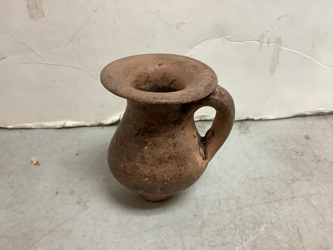Ancient pottery vase(2.5in.tall) (1 of 1)
