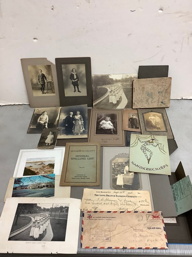 Vintage ephemera(photographs, checks, and more): Vintage ephemera(photographs, checks, and more)