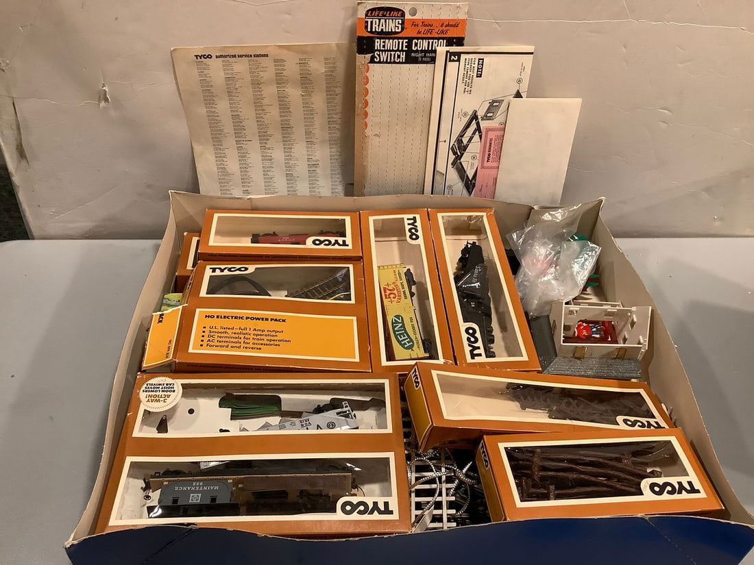 Vintage Tyco trains set(complete never run) (1 of 1)