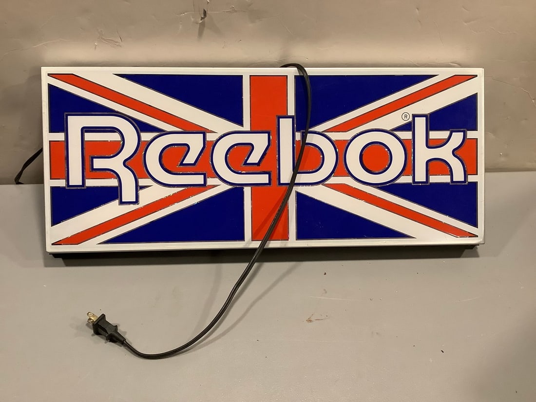 Vintage 1980's Reebok light up sign(working condition-24.5in.x10in.x5in.): Vintage 1980's Reebok light up sign(working condition-24.5in.x10in.x5in.)