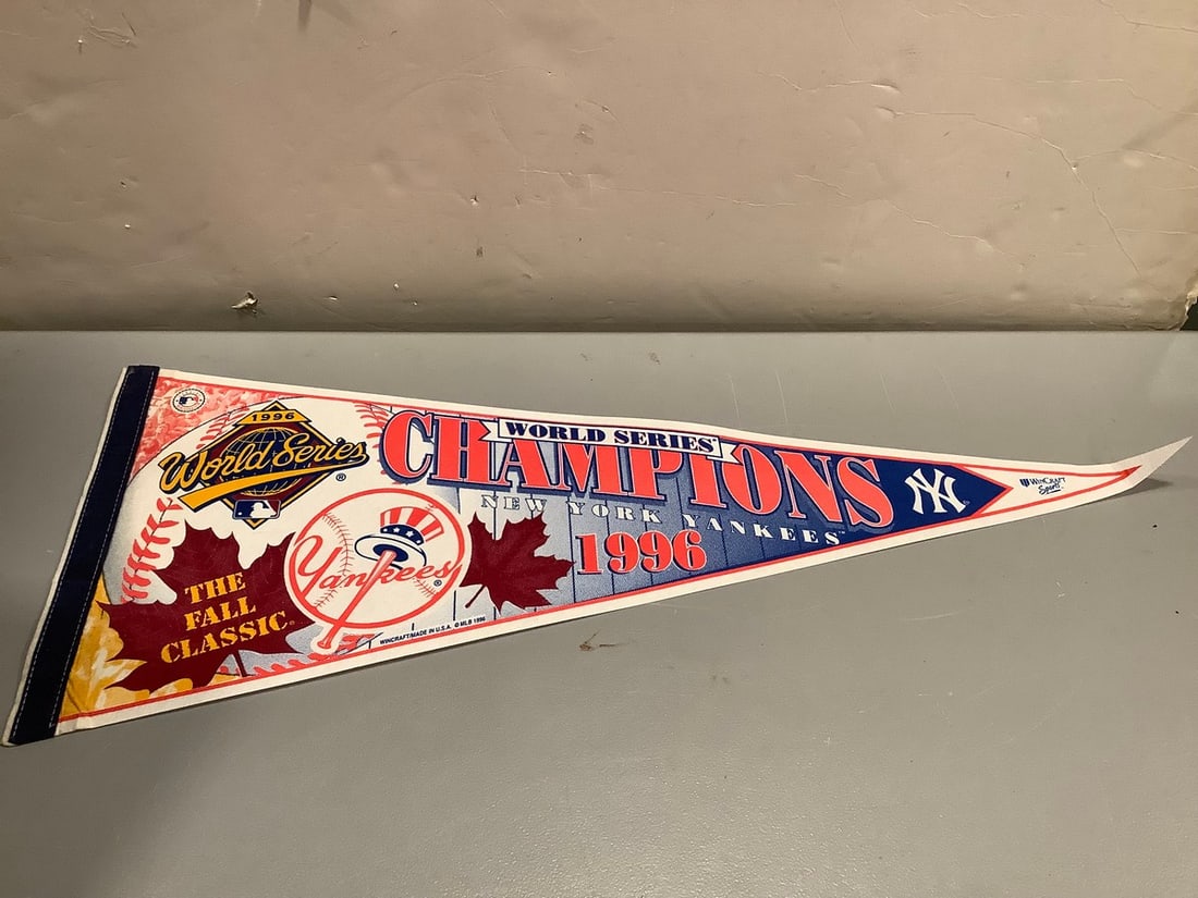 1996 World Series Yankees vintage banner(30in.long): 1996 World Series Yankees vintage banner(30in.long)