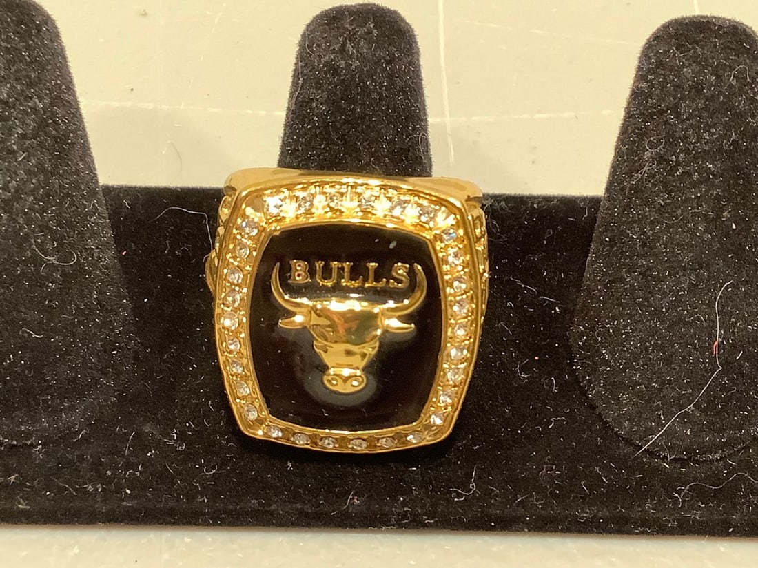 1991 Bulls Jordan replica ring(size 10): 1991 Bulls Jordan replica ring(size 10)