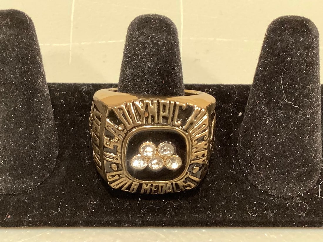 Vrana Hockey Olympic Gold Medal replica ring(size 12): Vrana Hockey Olympic Gold Medal replica ring(size 12)