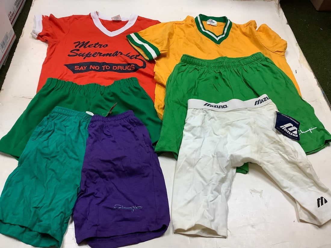 Vintage workout clothing(various sizes-Venus, Majestic Athletic, Champion, Mizuno): Vintage workout clothing(various sizes-Venus, Majestic Athletic, Champion, Mizuno)