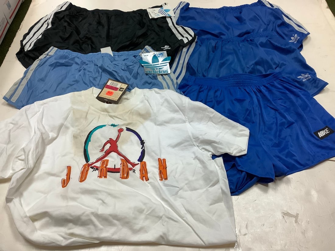 Vintage workout clothing(various sizes-Nike, Adidas): Vintage workout clothing(various sizes-Nike, Adidas)