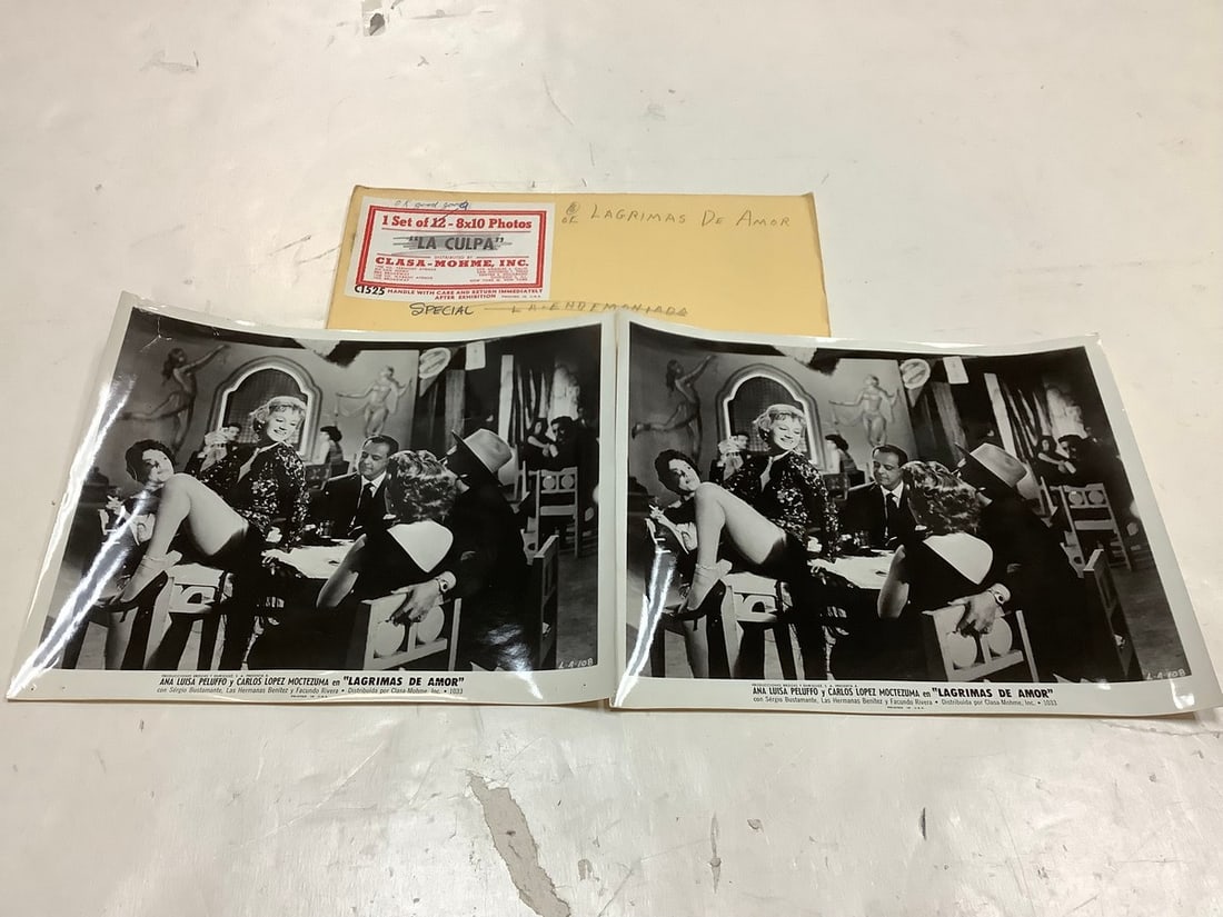 Vintage "Lagrimas de Amor " Black and White Movie Prints (8inx10in- 2 total): Vintage "Lagrimas de Amor " Black and White Movie Prints (8inx10in- 2 total)