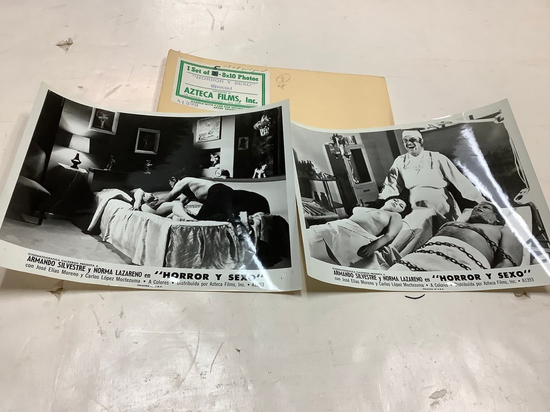 Vintage " Horror y Sexo" Black and White Movie Prints (8inx10in- 2 total): Vintage " Horror y Sexo" Black and White Movie Prints (8inx10in- 2 total)