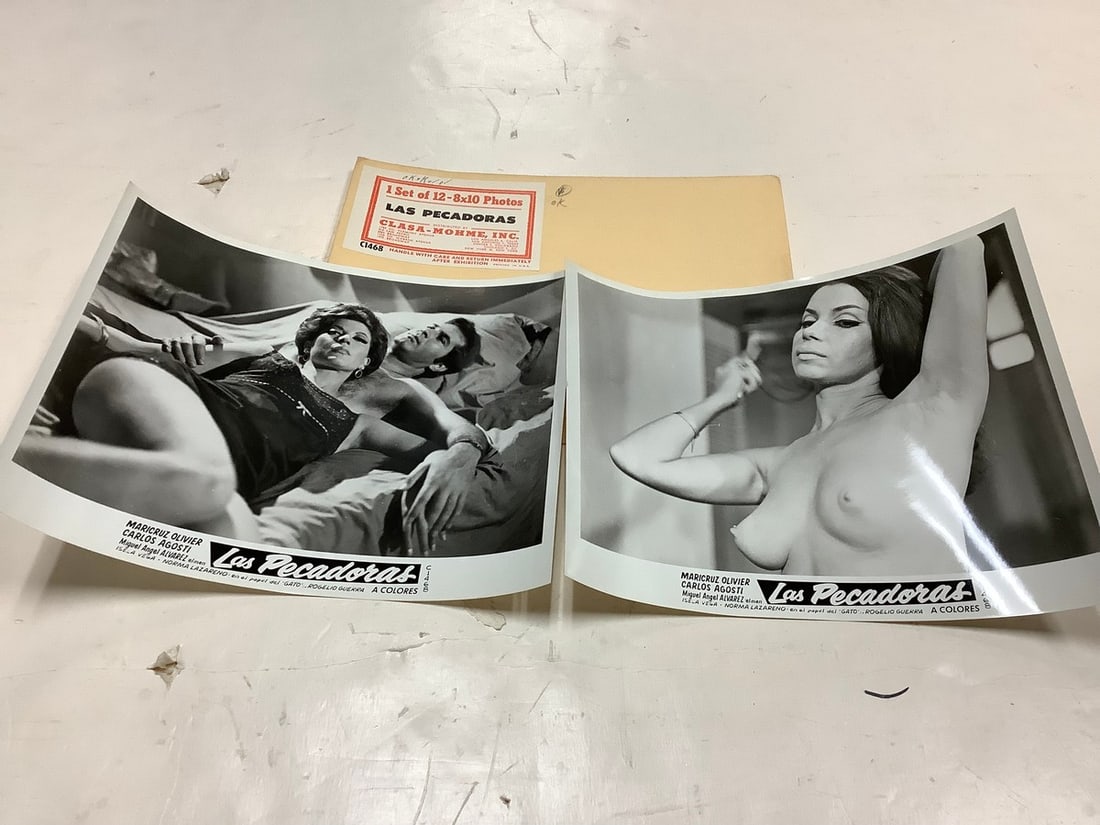 Vintage " Las Pecadoras" Black and White Movie Prints (8inx10in- 2 total): Vintage " Las Pecadoras" Black and White Movie Prints (8inx10in- 2 total)