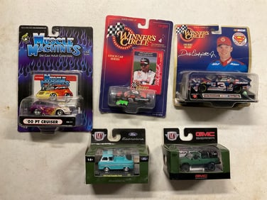 muscle machines, winner circle and others new in package