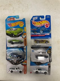 Lot of 6 hot wheels diecast cars