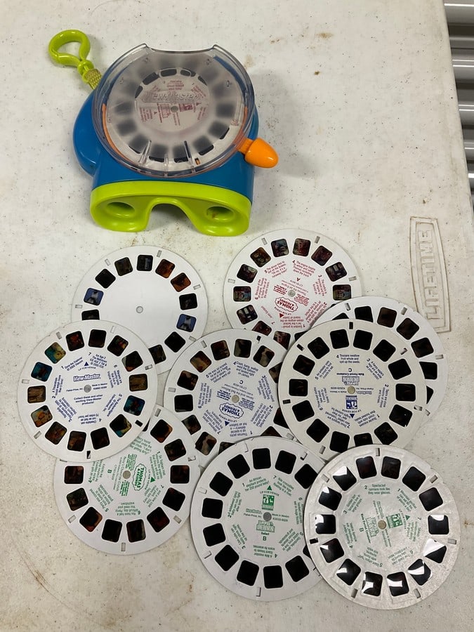 Viewmaster with extra lenses: Viewmaster with extra lenses