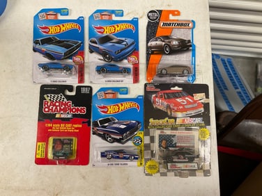 Lot of 6 diecast cars