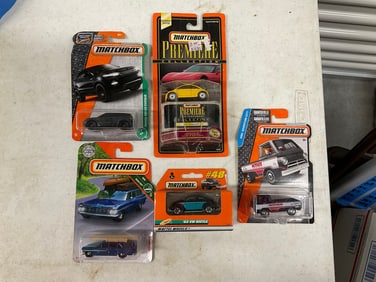 Lot of 5 matchbox diecast cars