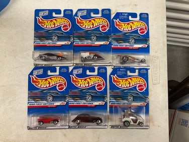 Lot of 6 hot wheels diecast cars