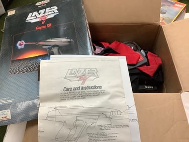 Lazer tag game kit with instuction manual