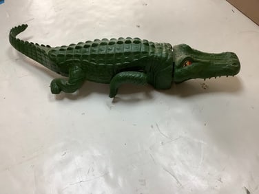 1980 Alligator Associates vintage toy(28in.long)
