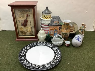 Bodum shin Bistro coffee machine, various buttons, wicker bench, and more(11in.tallest)