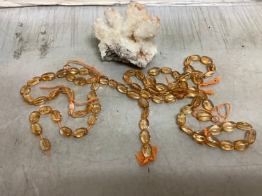 Musical BOMBAY co. jewelry box 5x4.5