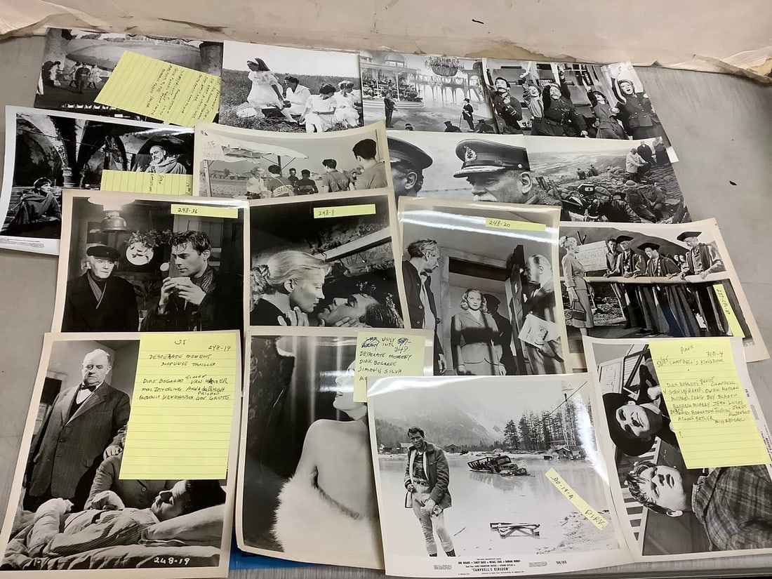 Vintage DELL and HARVEY comics (1 of 1)