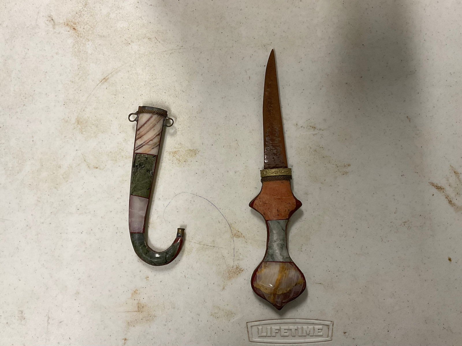 vintatage bone and marbled handled kneive 11" long: vintatage bone and marbled handled kneive 11" long