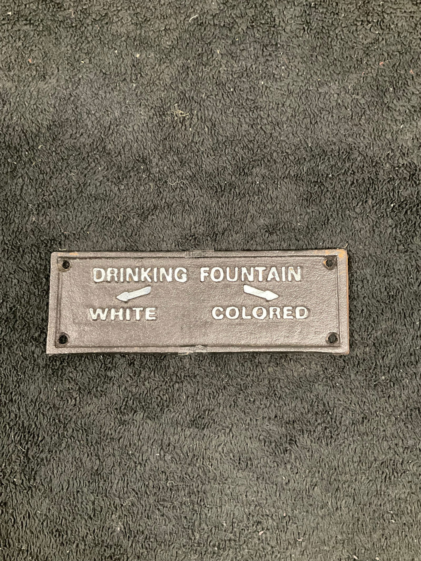 cast iron drinking fountain plauque (1 of 1)