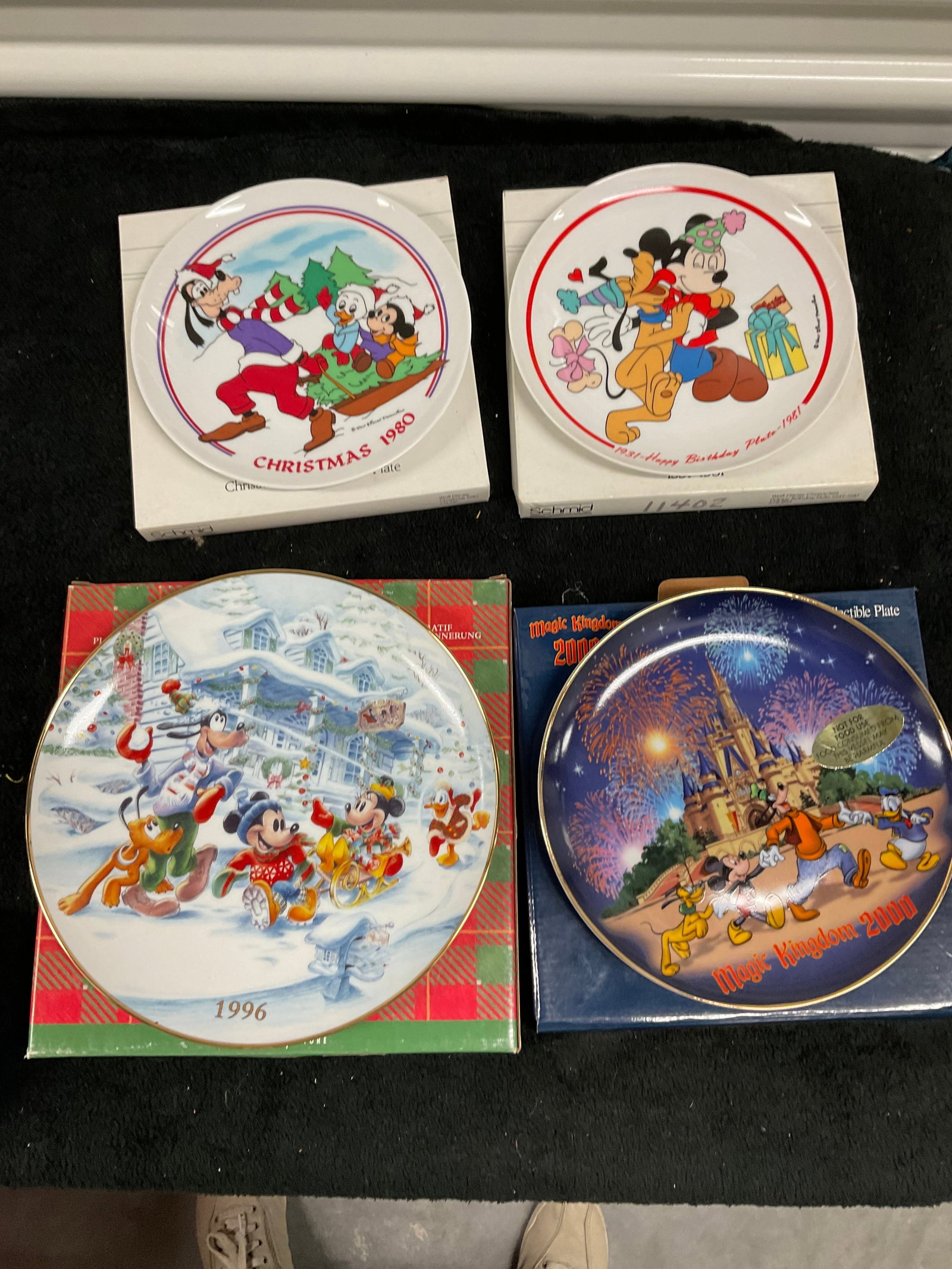 lot of vintage disney collector character and other plates: lot of vintage disney collector character and other plates