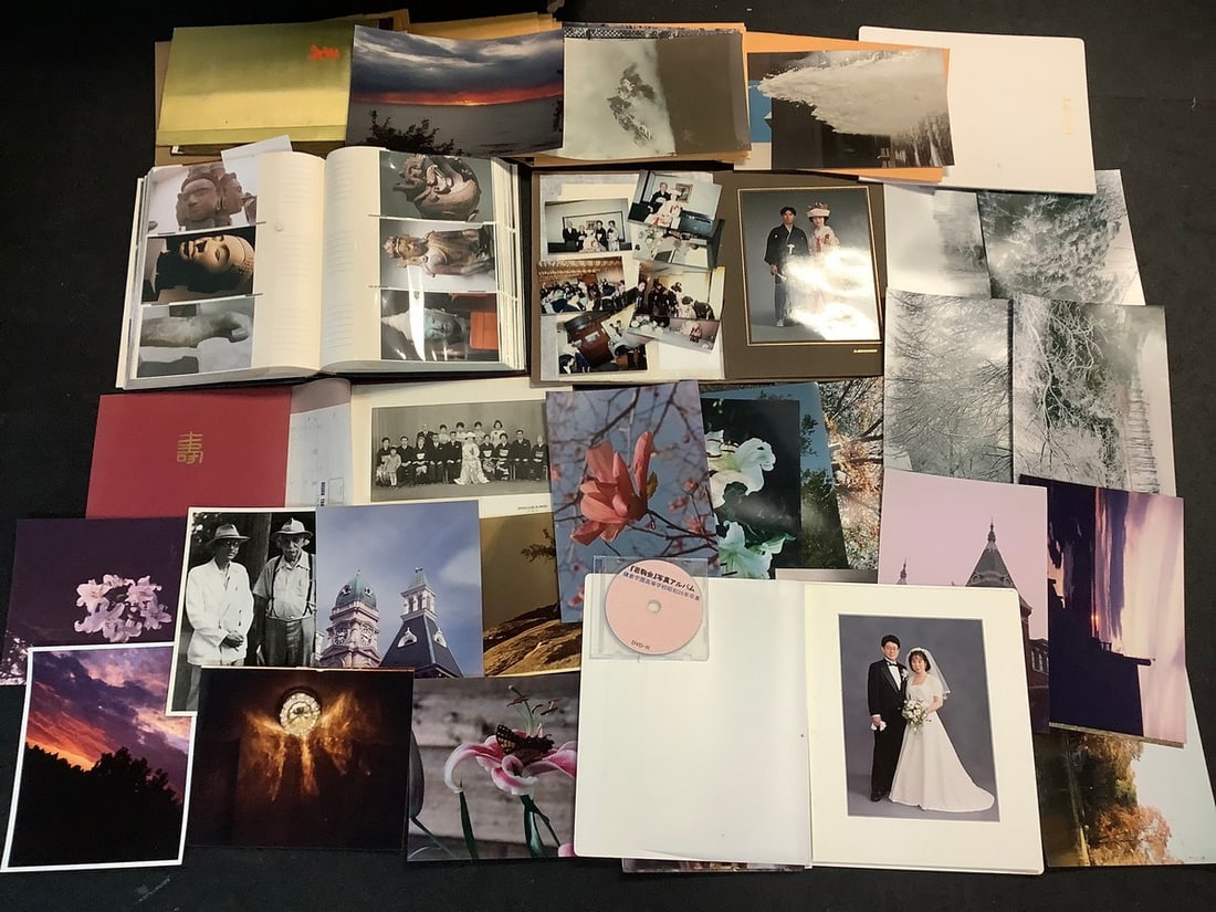 Photo album, photographs and chinese CD various sizes: Photo album, photographs and chinese CD various sizes