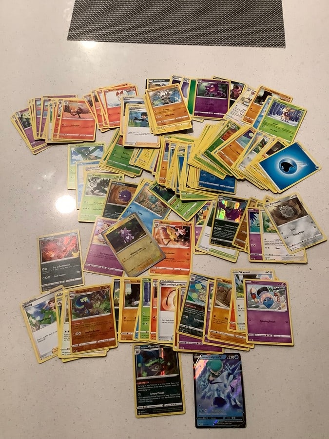 BIG lot of pokemon cards (1 of 1)